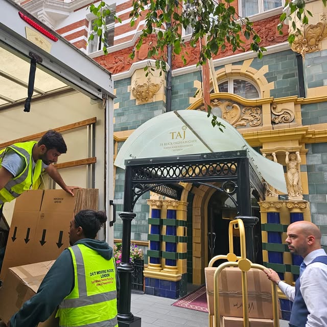 24/7 LAST MINUTE REMOVALS & STORAGE"Mayfair London image 4