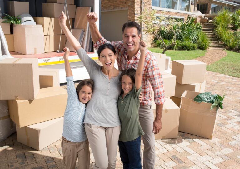 A Mother's Touch Movers logo