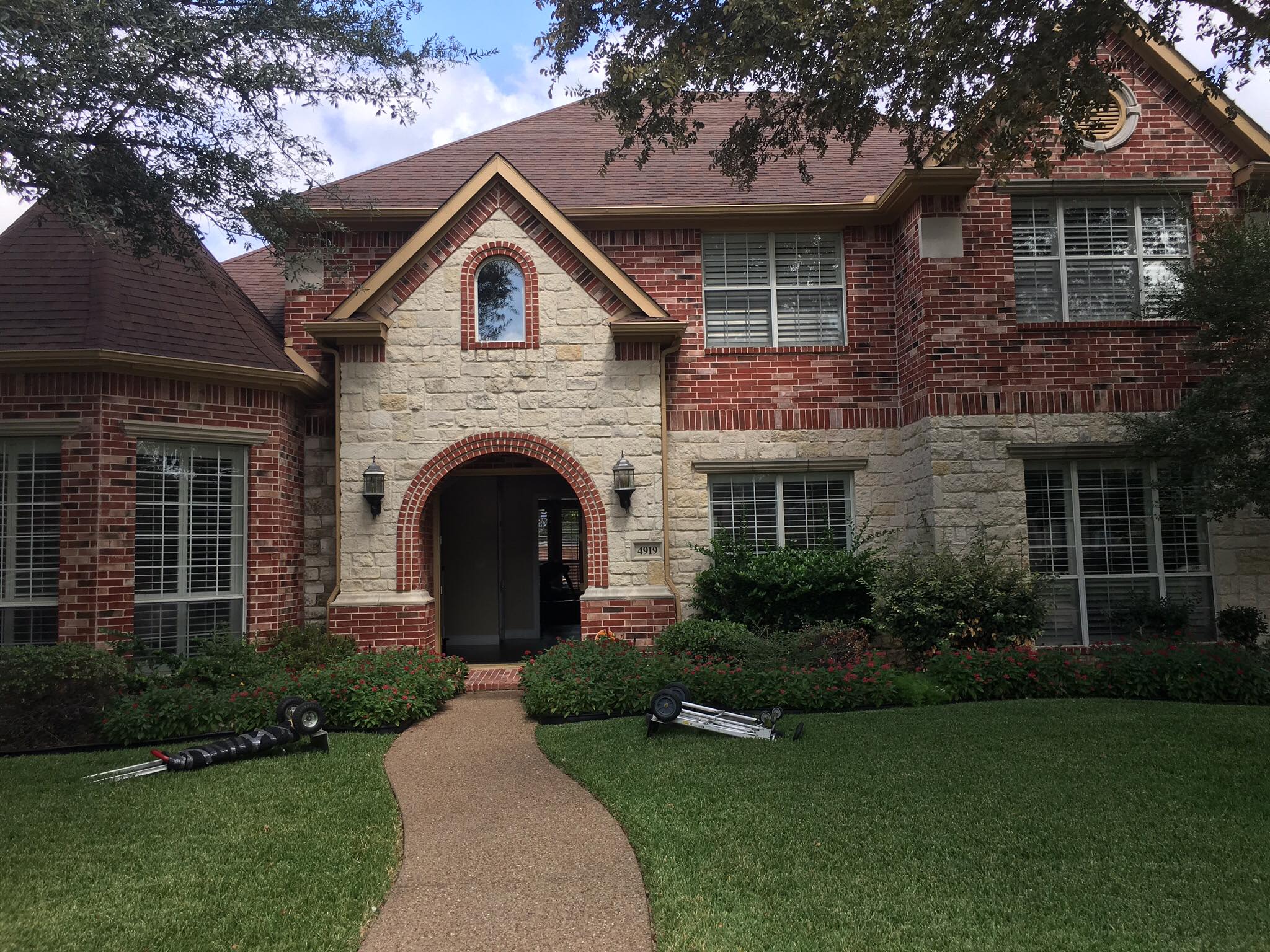 Advantage Express Movers/Arlington logo