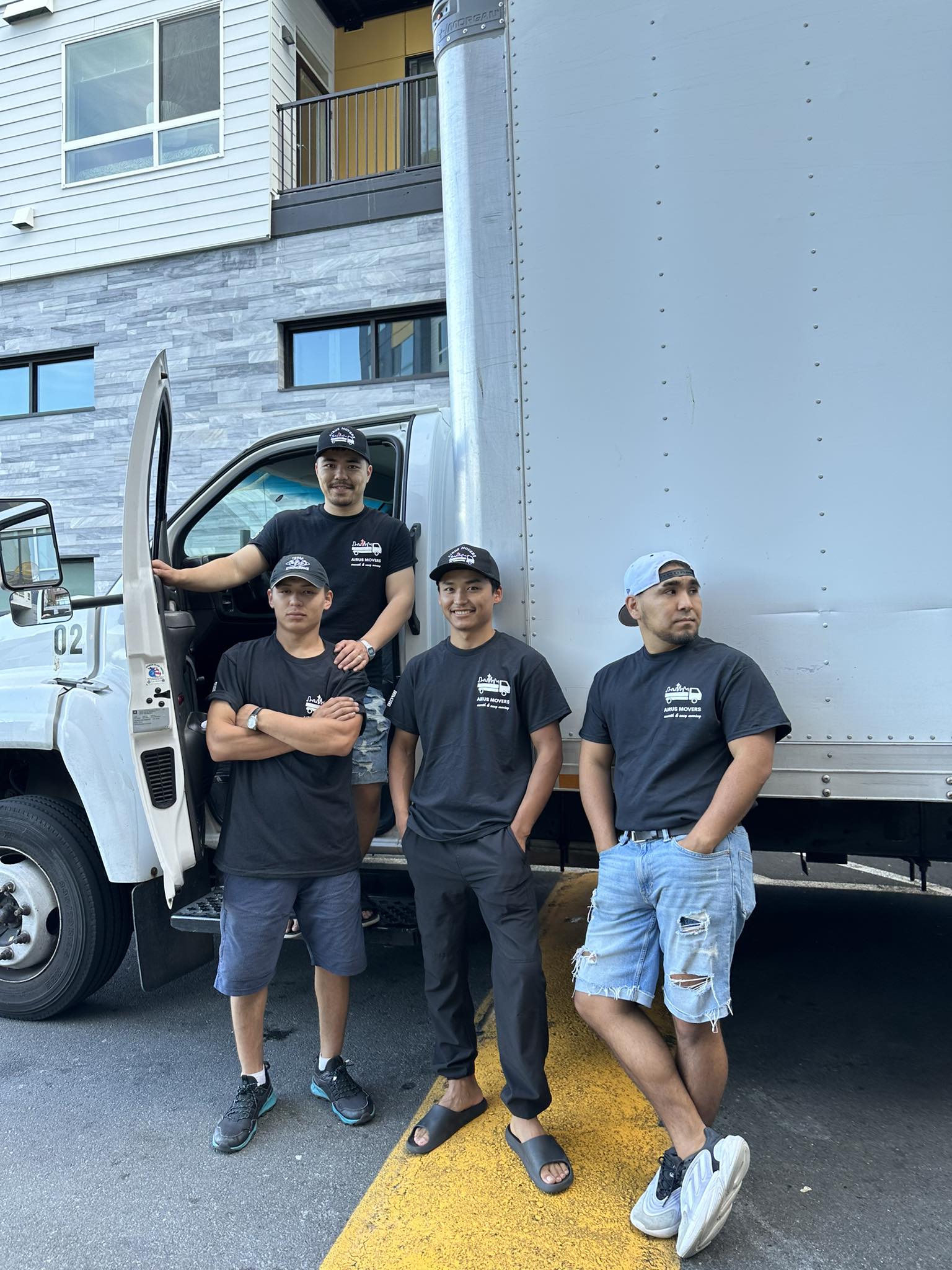 Airus Movers LLC logo