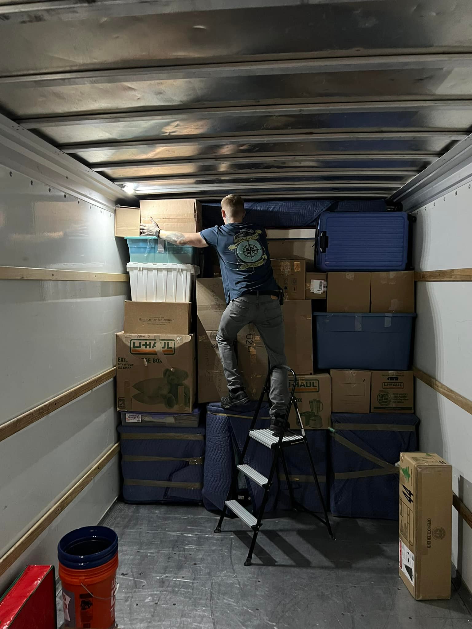 Anchors Aweigh Relocation Services logo