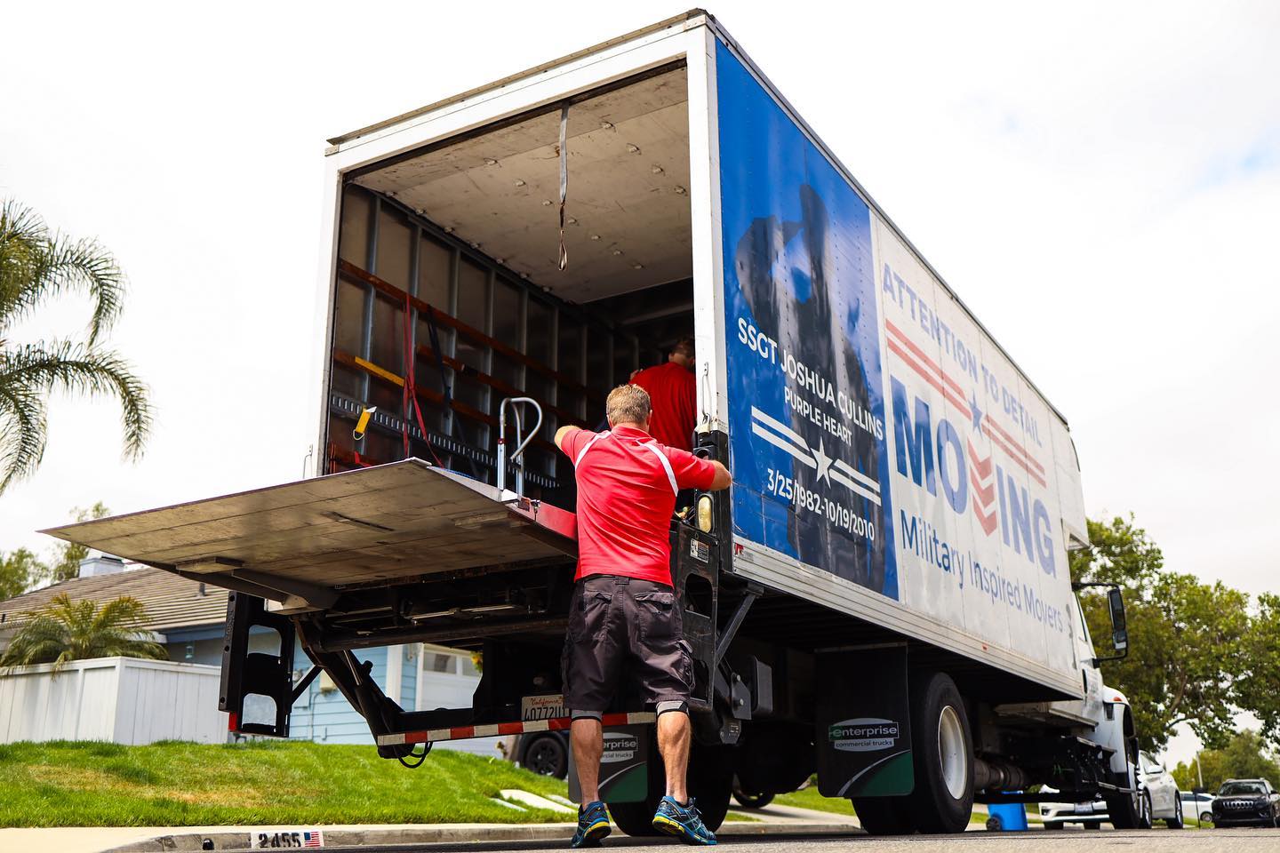 Attention to Detail Moving logo