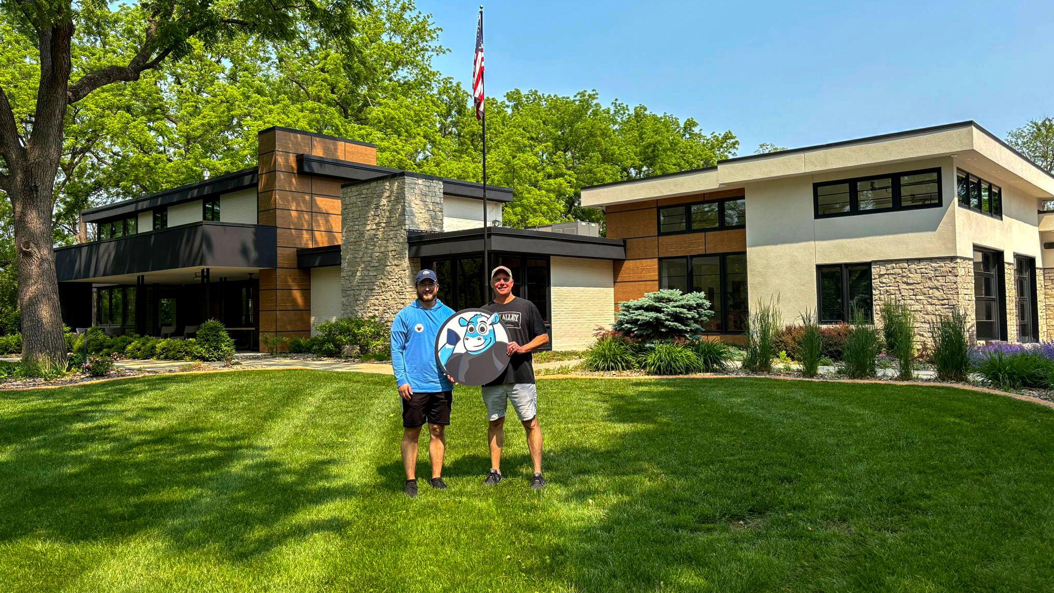 Blue Cow Moving & Storage image 2