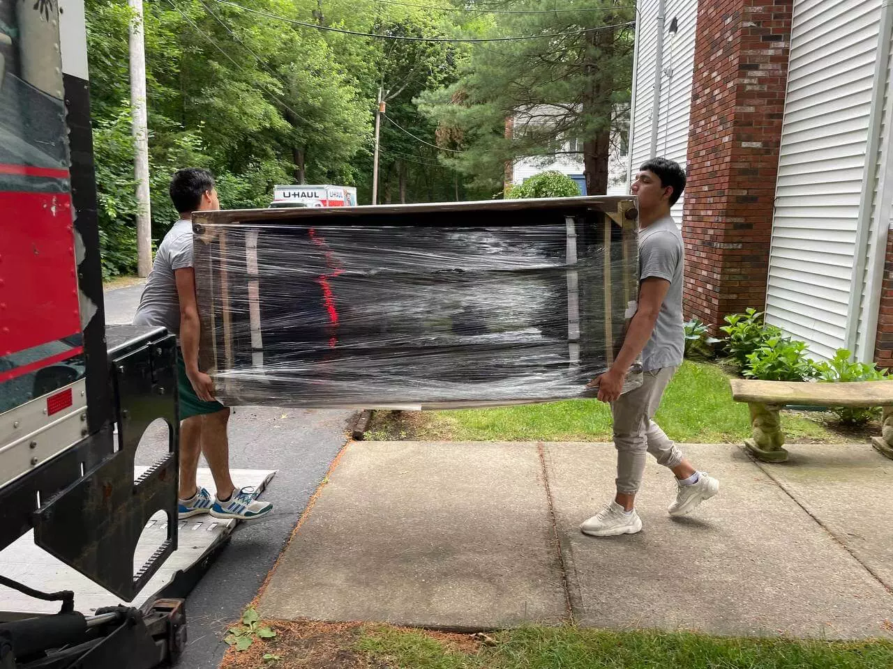 𝗕𝗼𝗿𝗻 𝘁𝗼 𝗺𝗼𝘃𝗲 Movers 𝗖𝗵𝗶𝗰𝗮𝗴𝗼 image 3