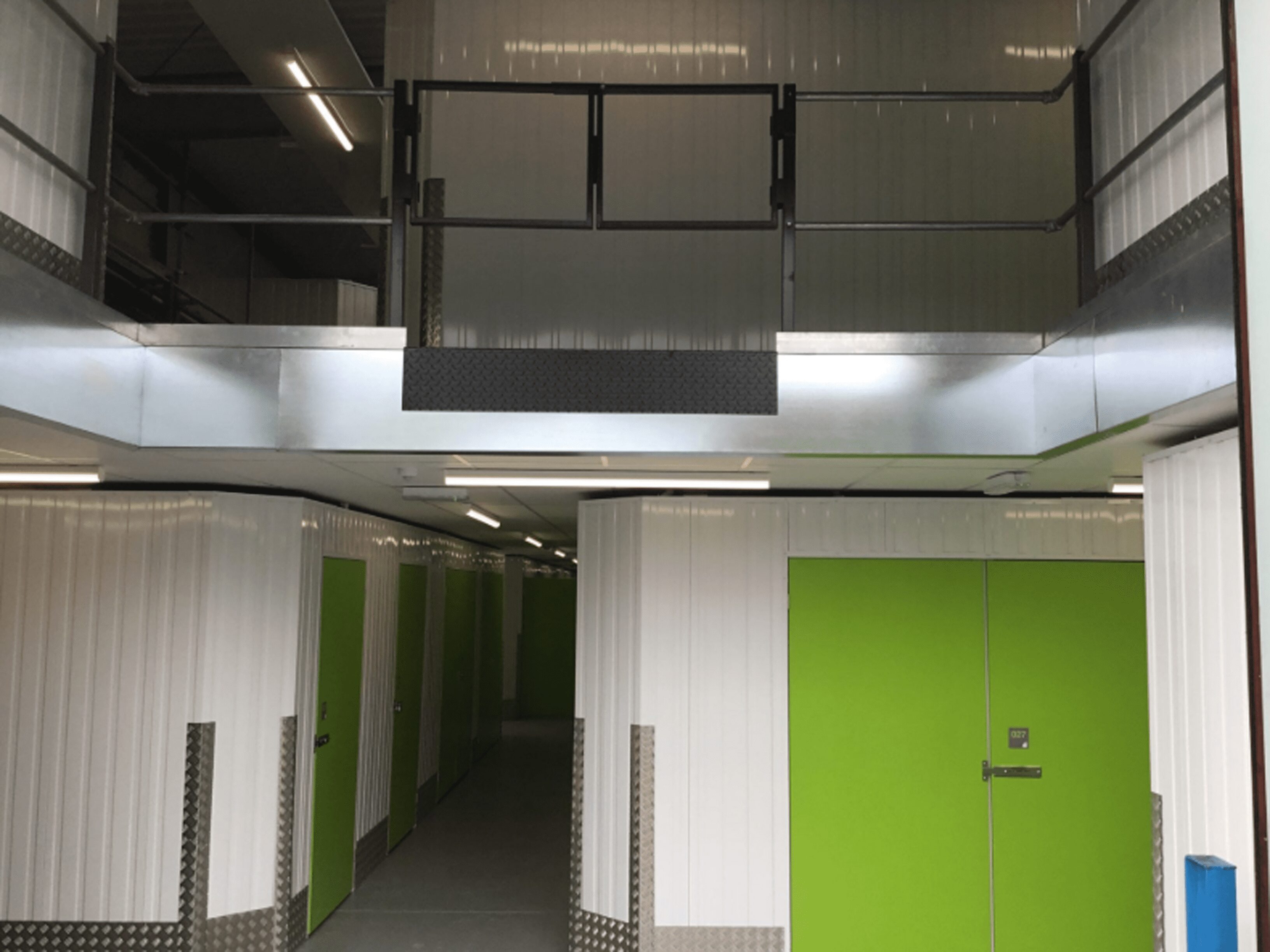 Bravo UK Removals logo