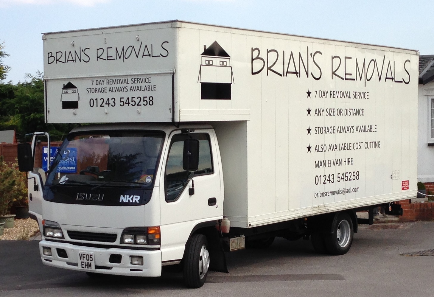 Brian's Removals logo