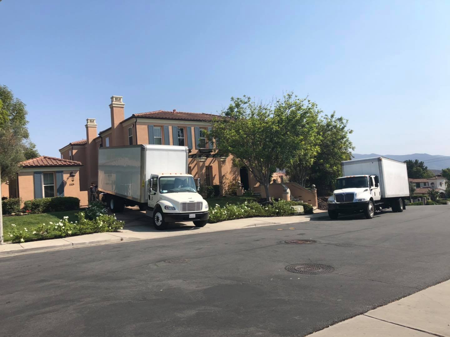 Cali Professional Movers logo