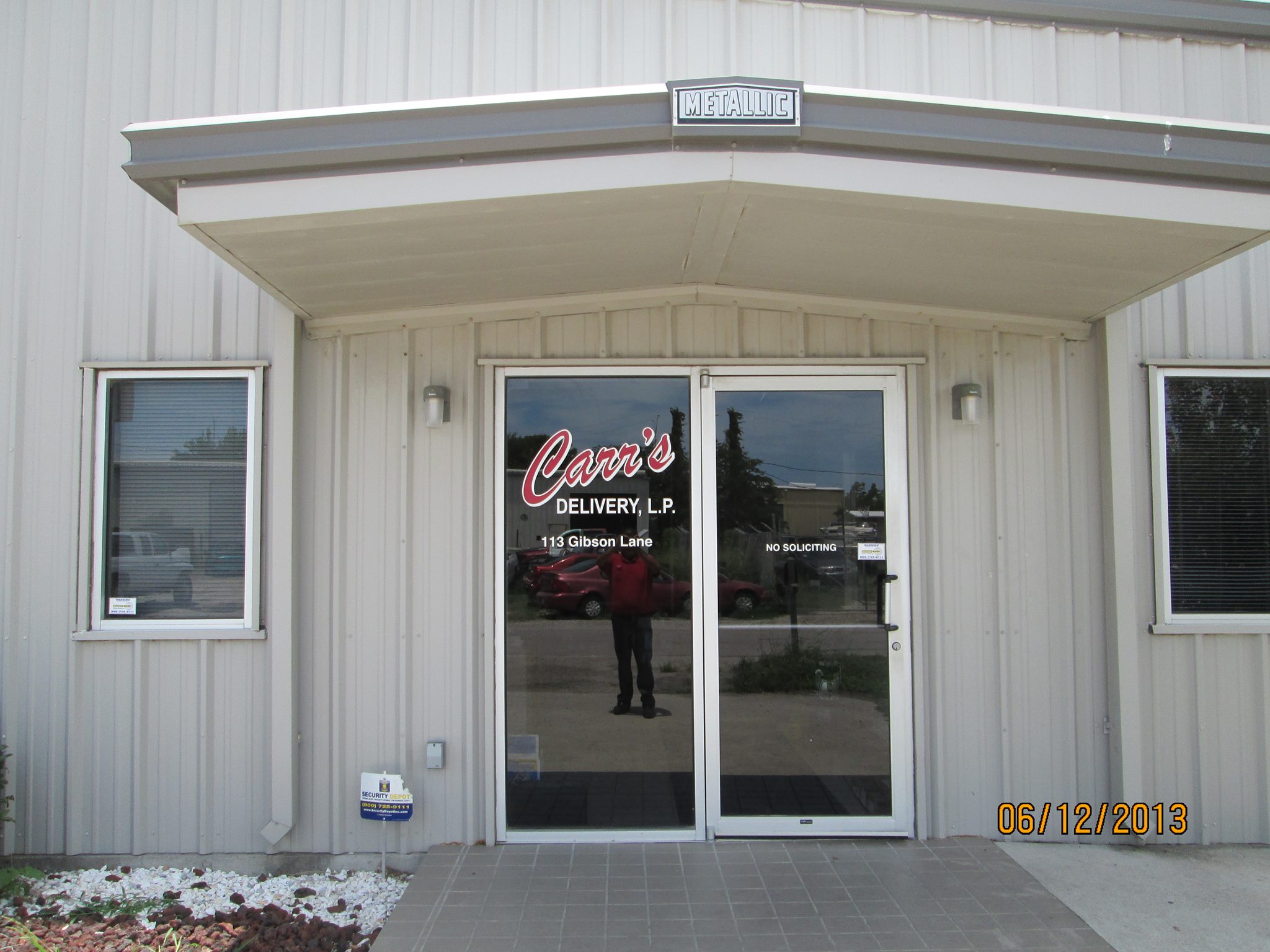 Carr's Delivery Services logo