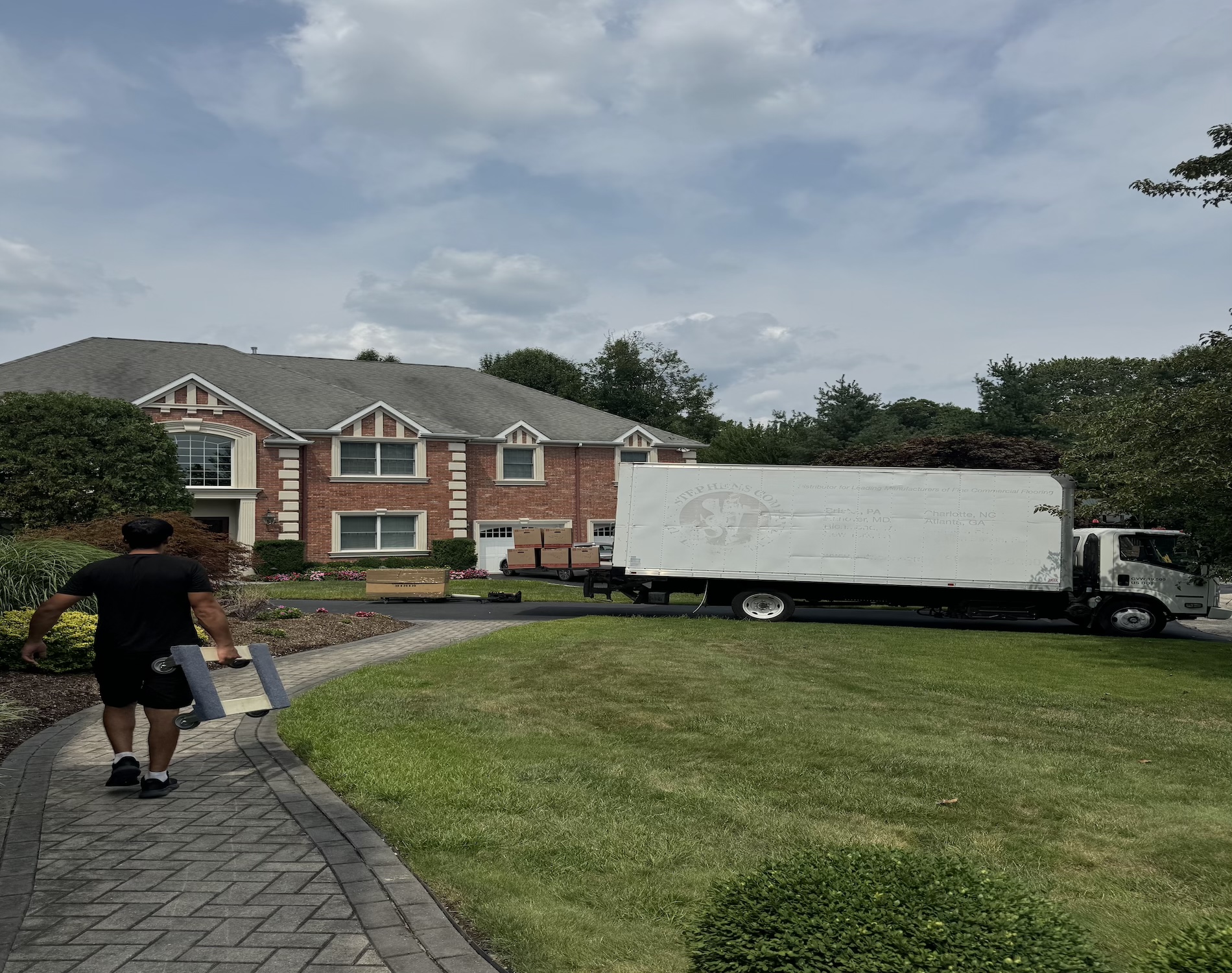 Dagline Moving LLC image 2