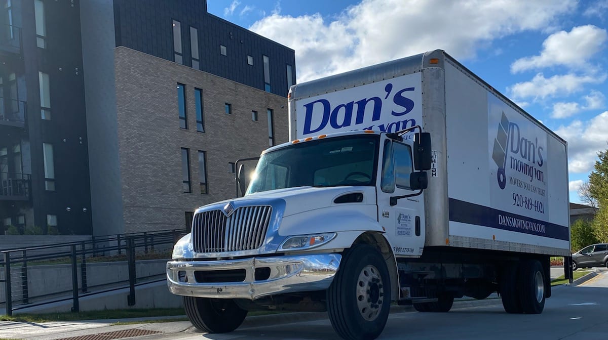 Dan's Moving Van logo