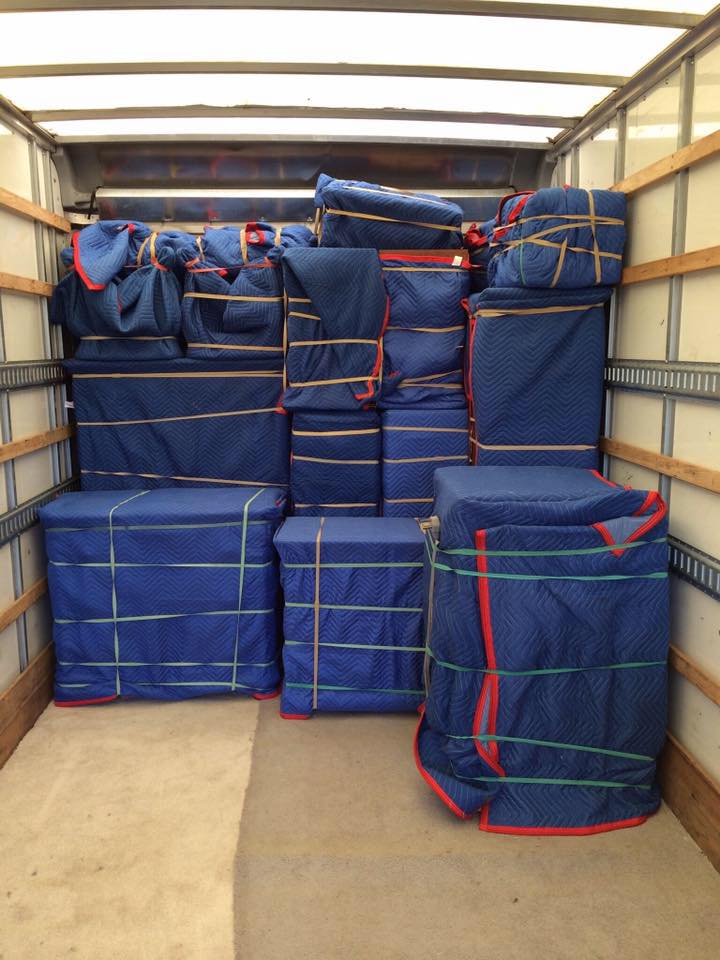 Dirt Cheap Movers, LLC logo