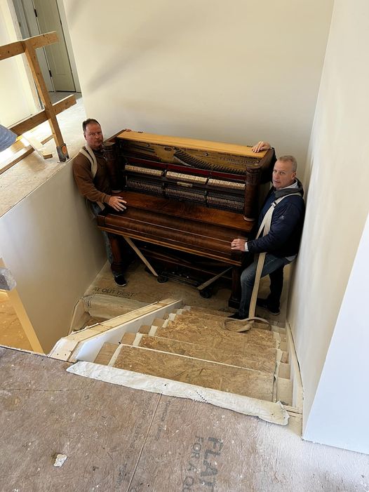 Elam & Sons Moving image 4