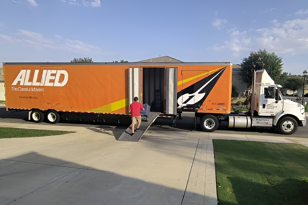 Express Moving & Storage image 4