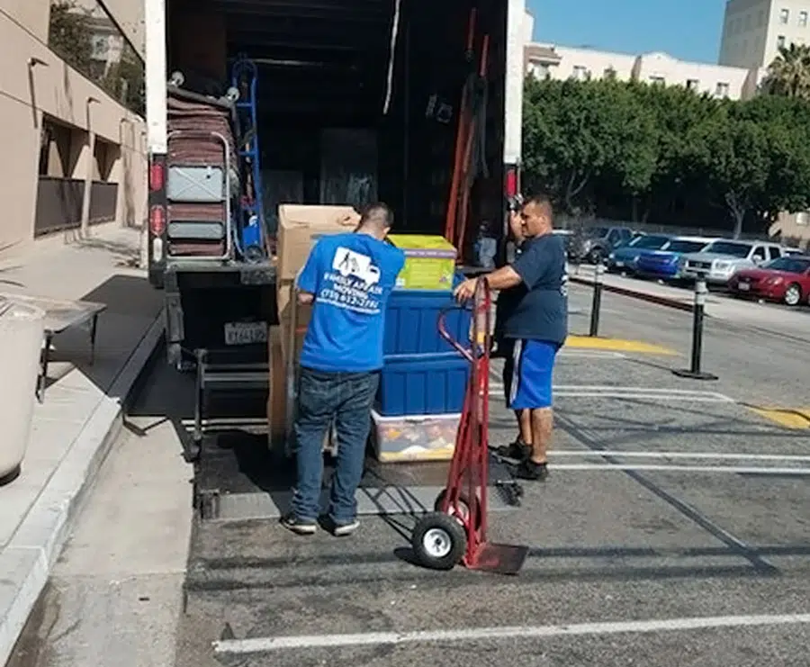 Family Affair Moving logo