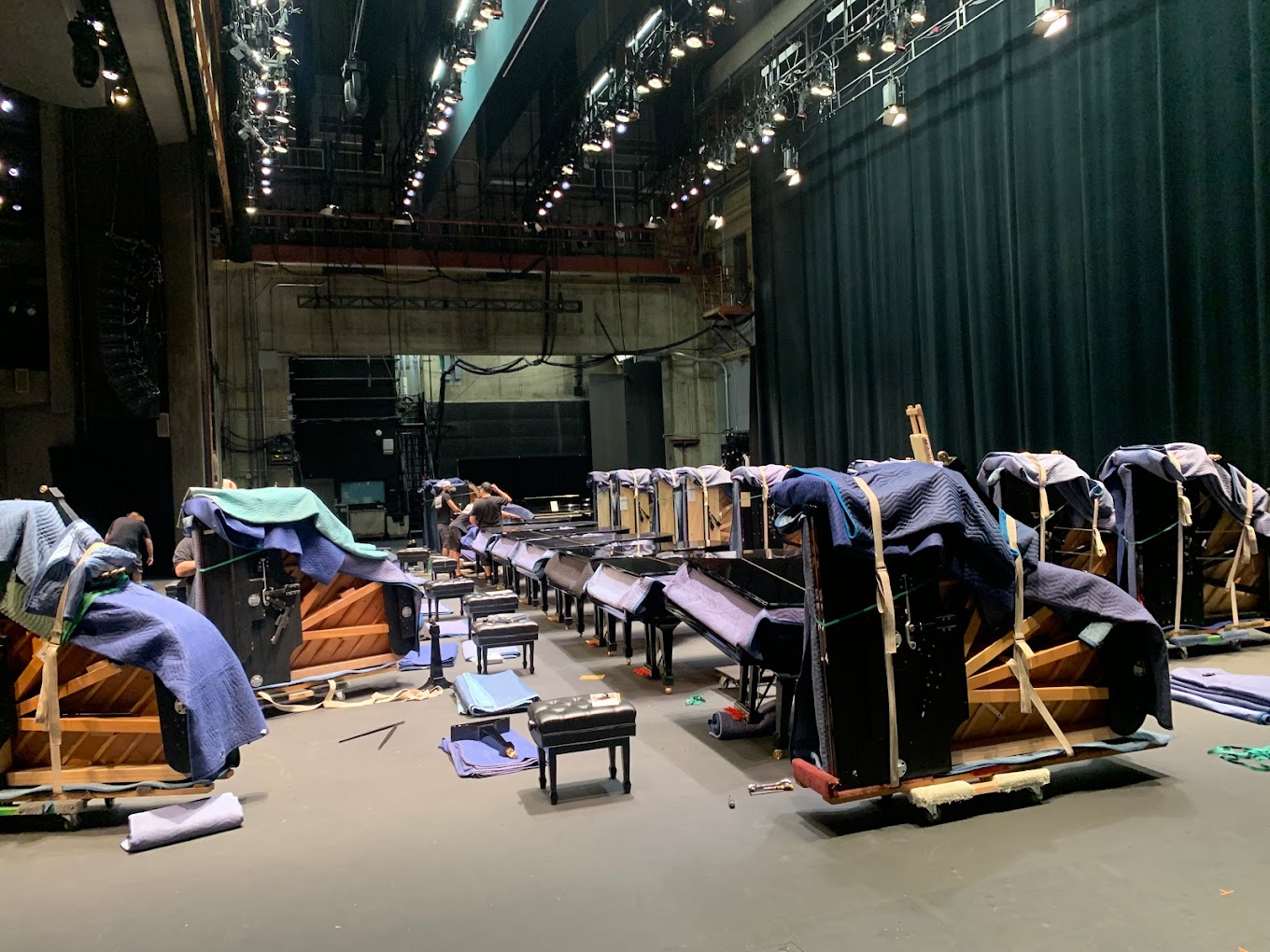 Fresno Piano Movers logo