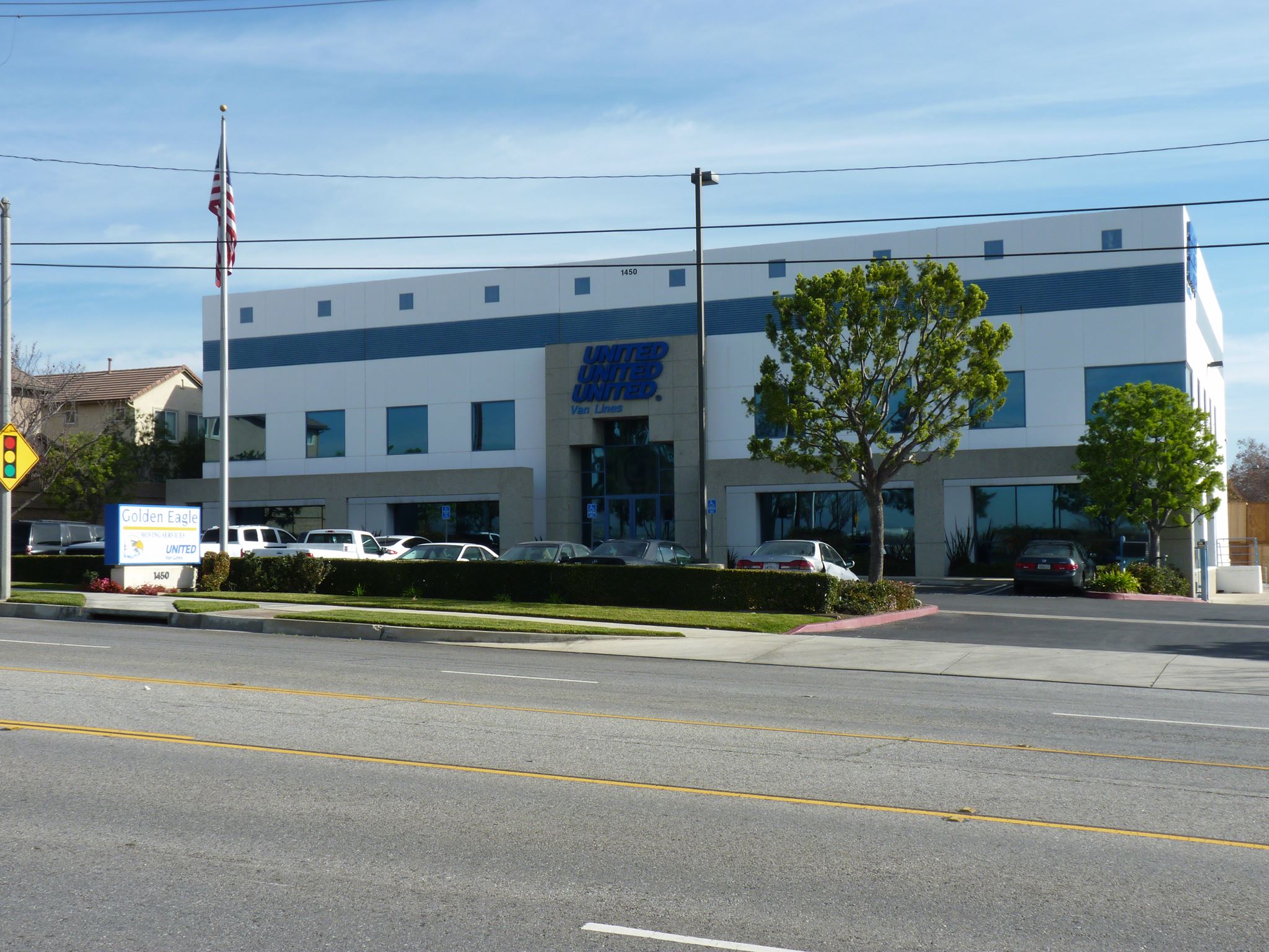 Golden Eagle Moving - United Van Lines agent logo