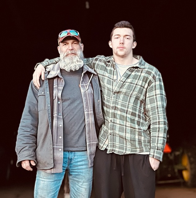 Heavy Foot Movers logo