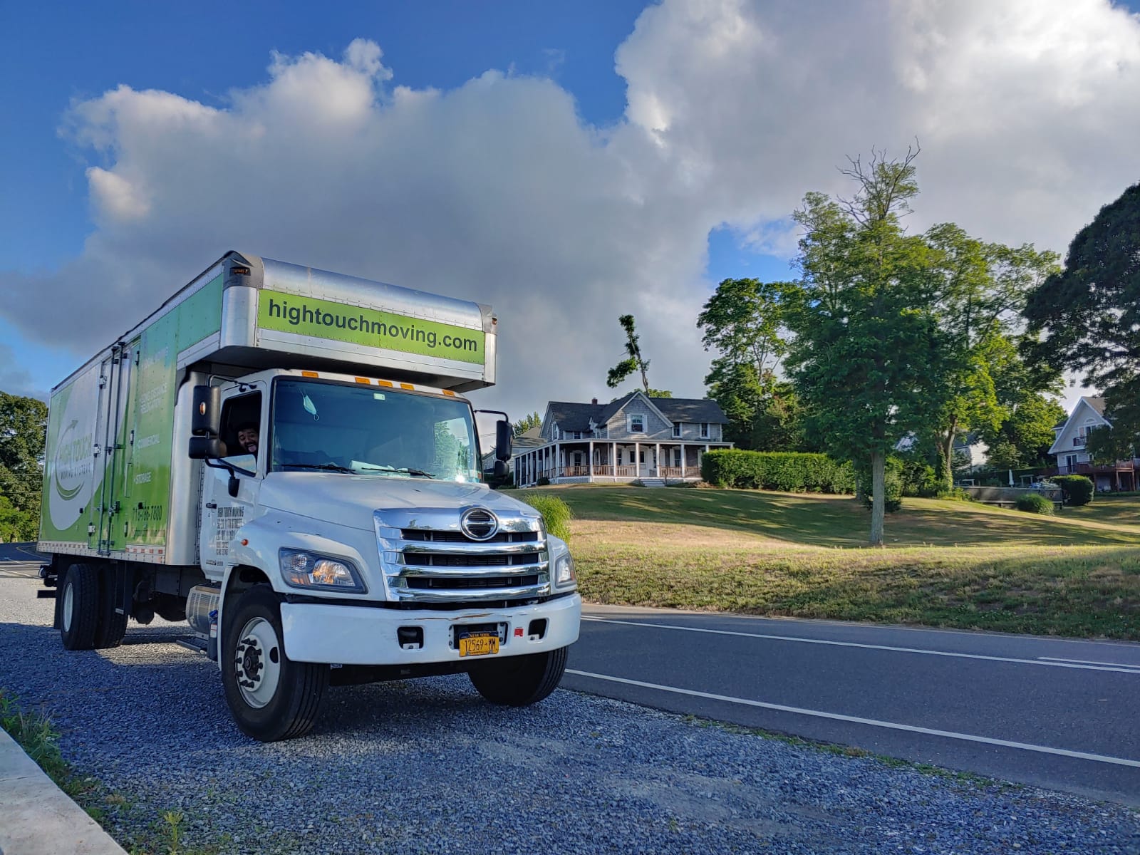 High Touch Moving logo