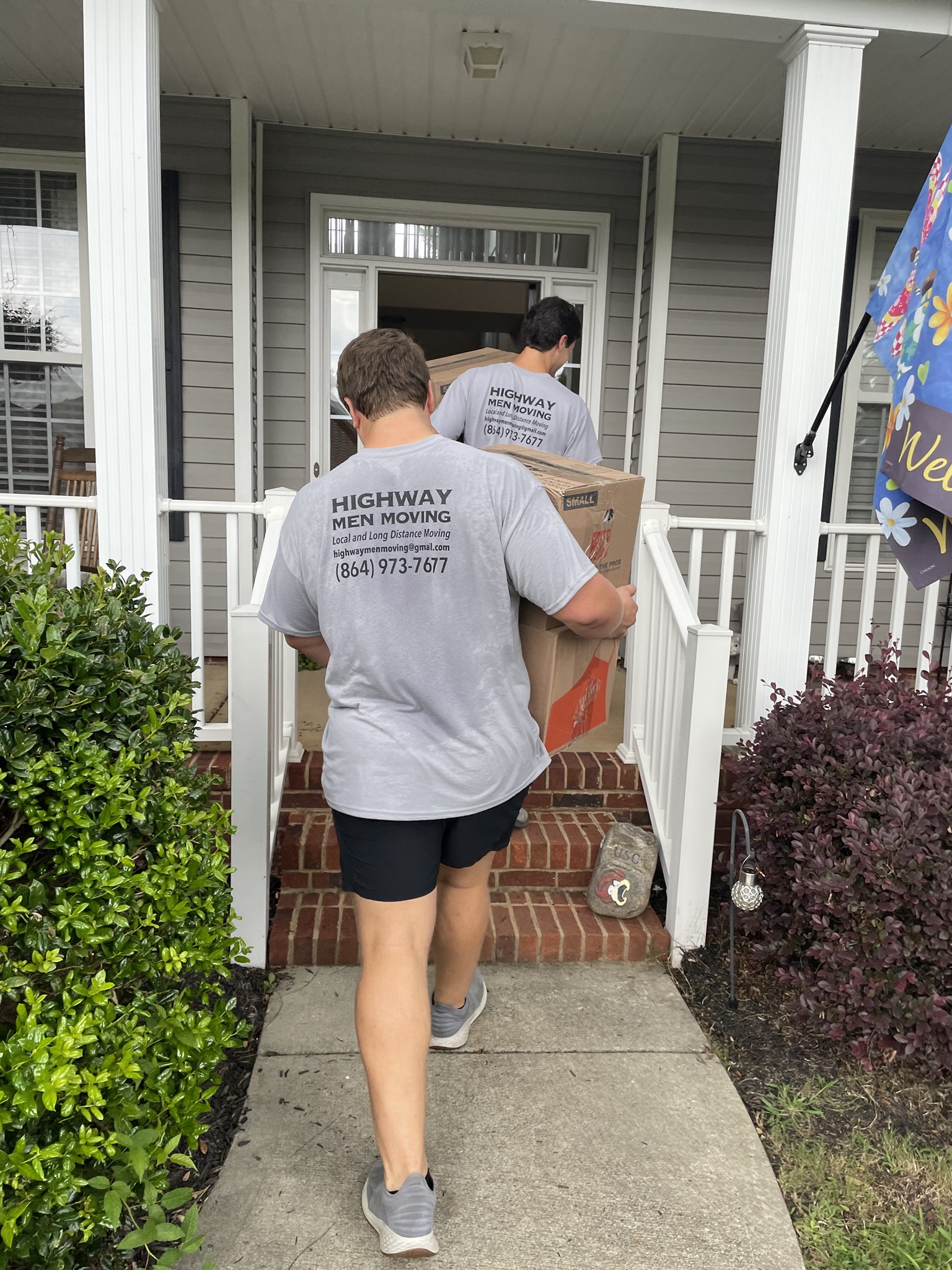 Highway Men Moving logo