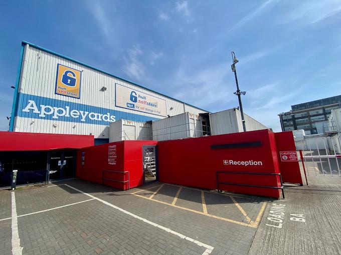 Hull Self Store logo