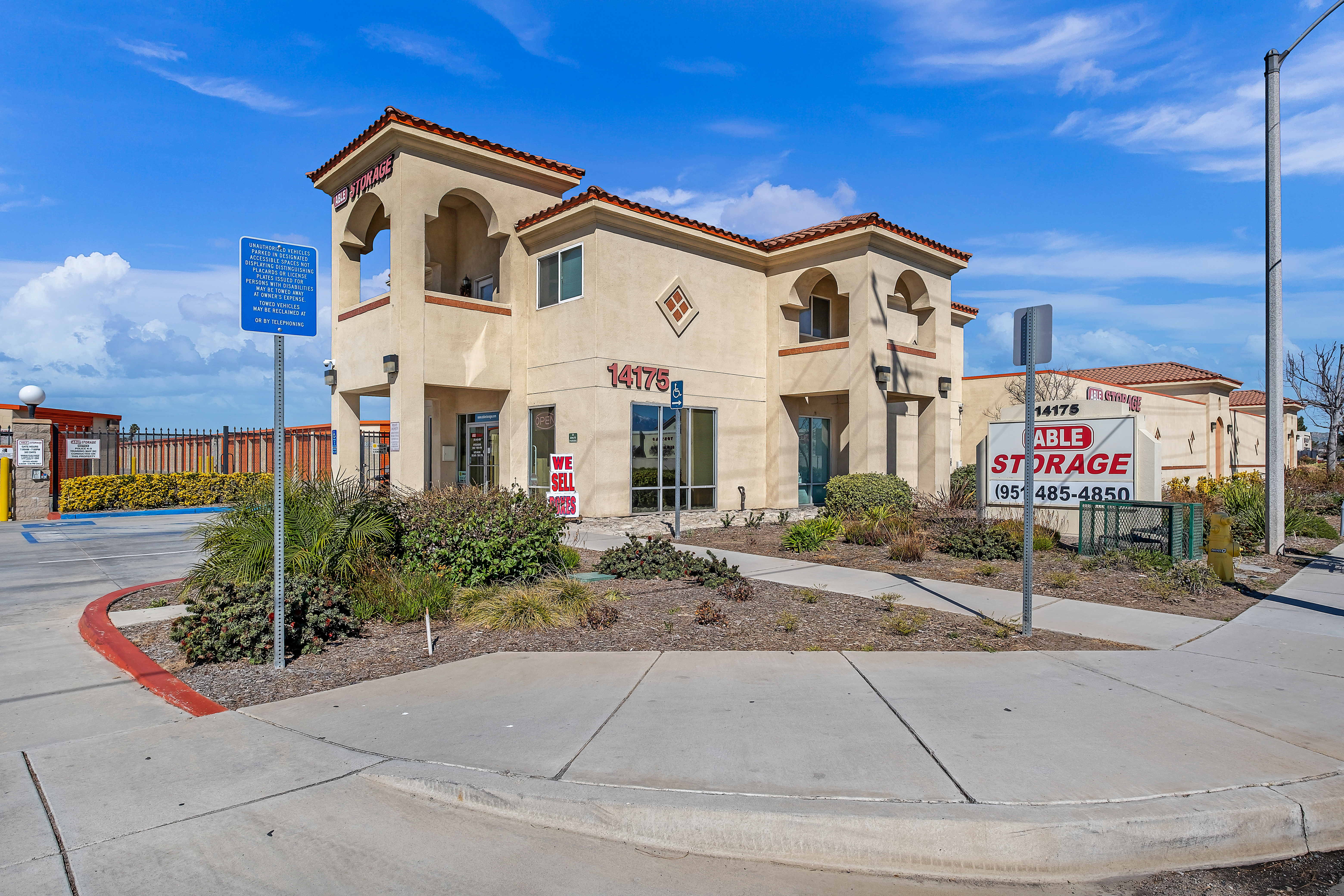 Jack in the Box Ministorage image 2