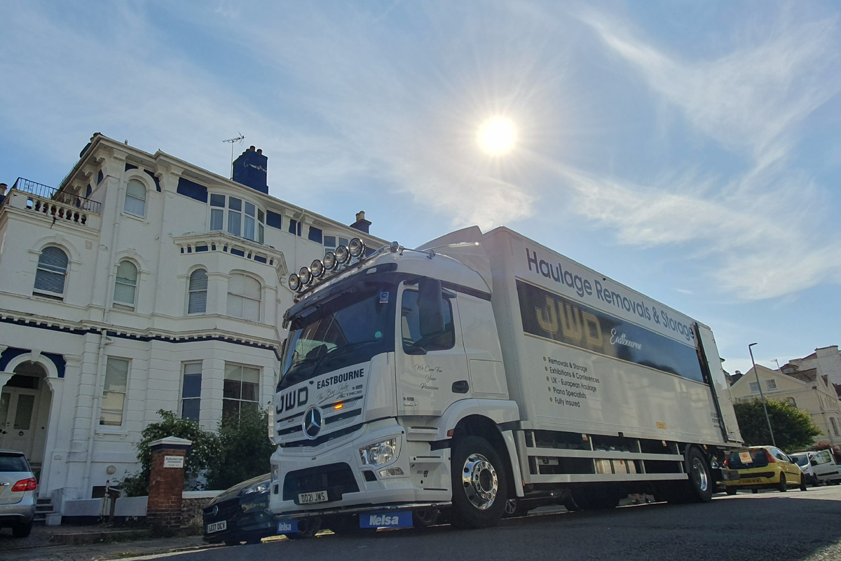 JWD Moving Home logo