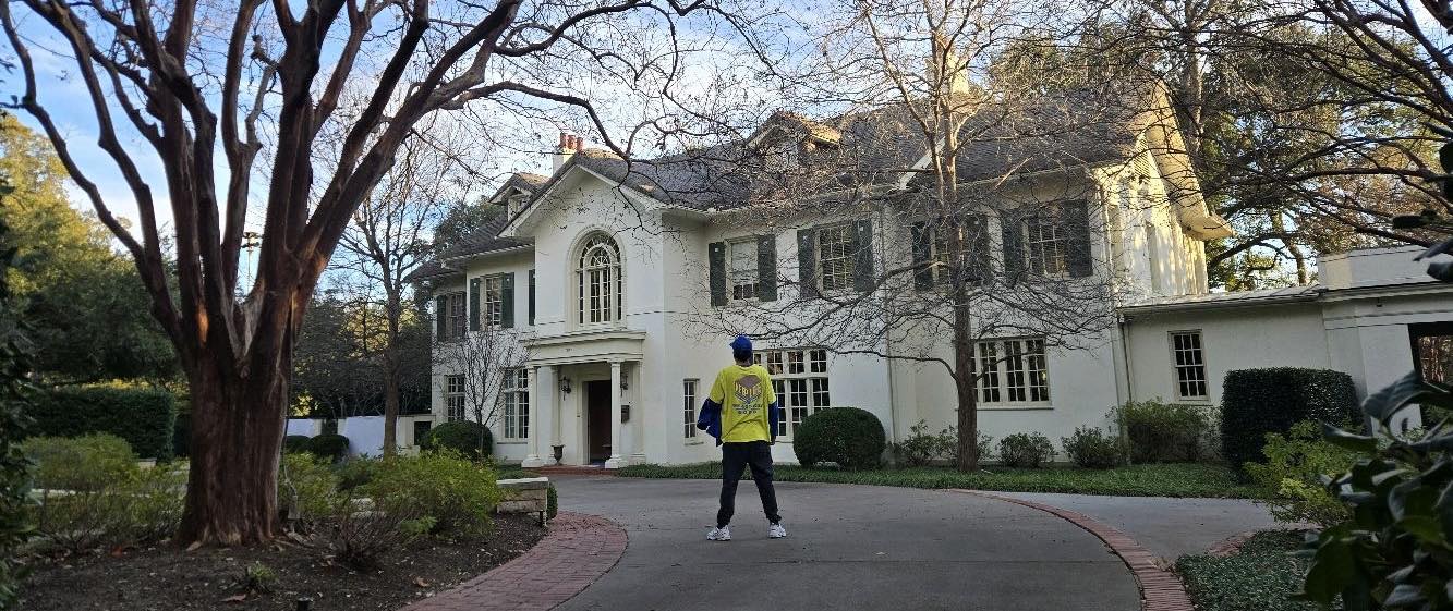 KeepLifeMovingServices LLC logo