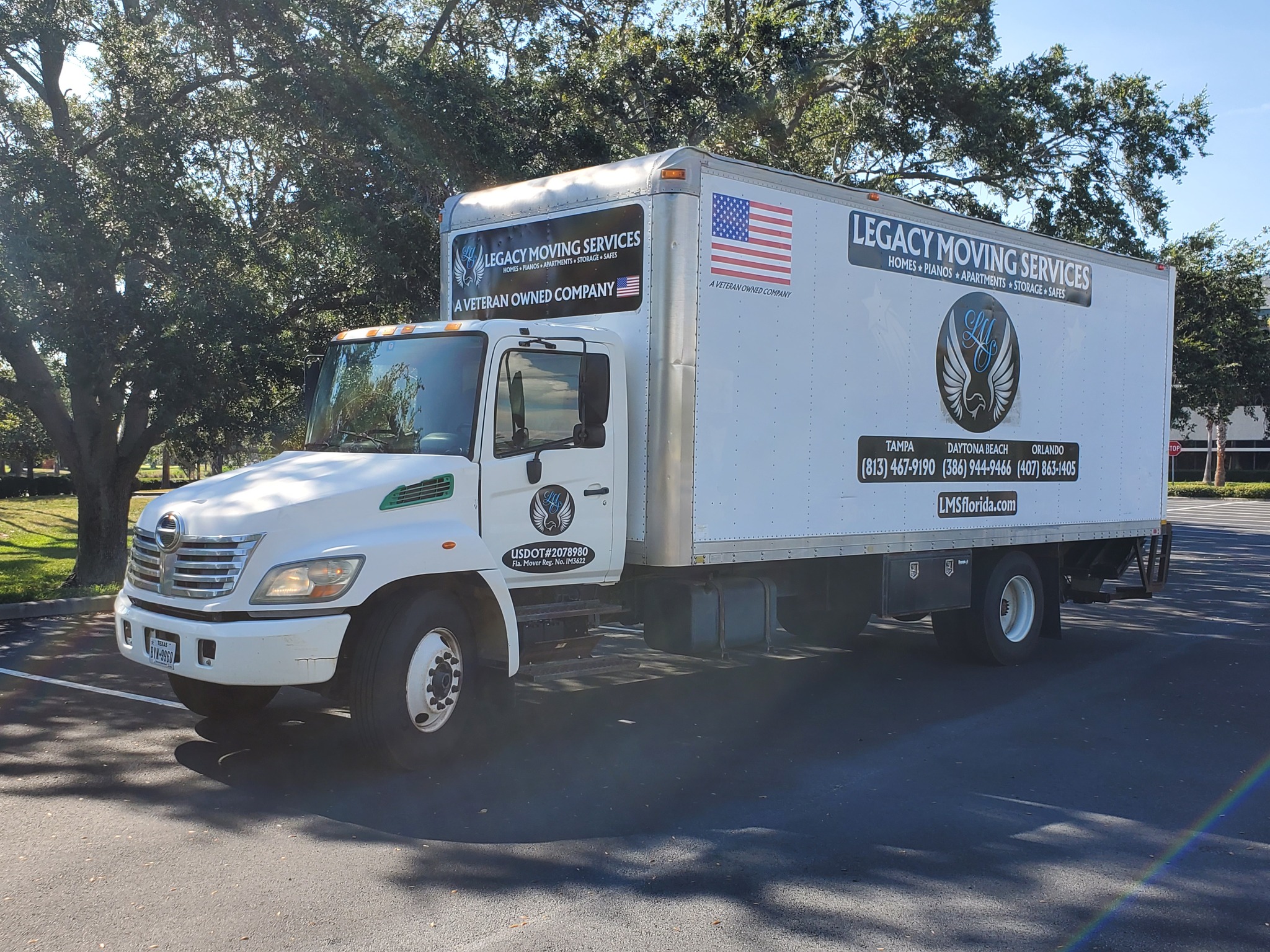 Legacy Moving Services Tampa, FL logo