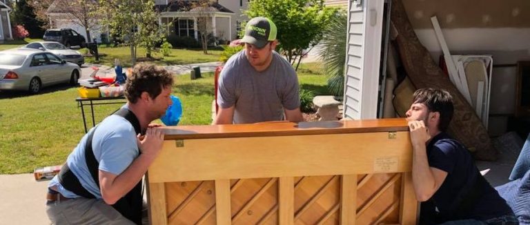 Liberty Moves Charleston logo