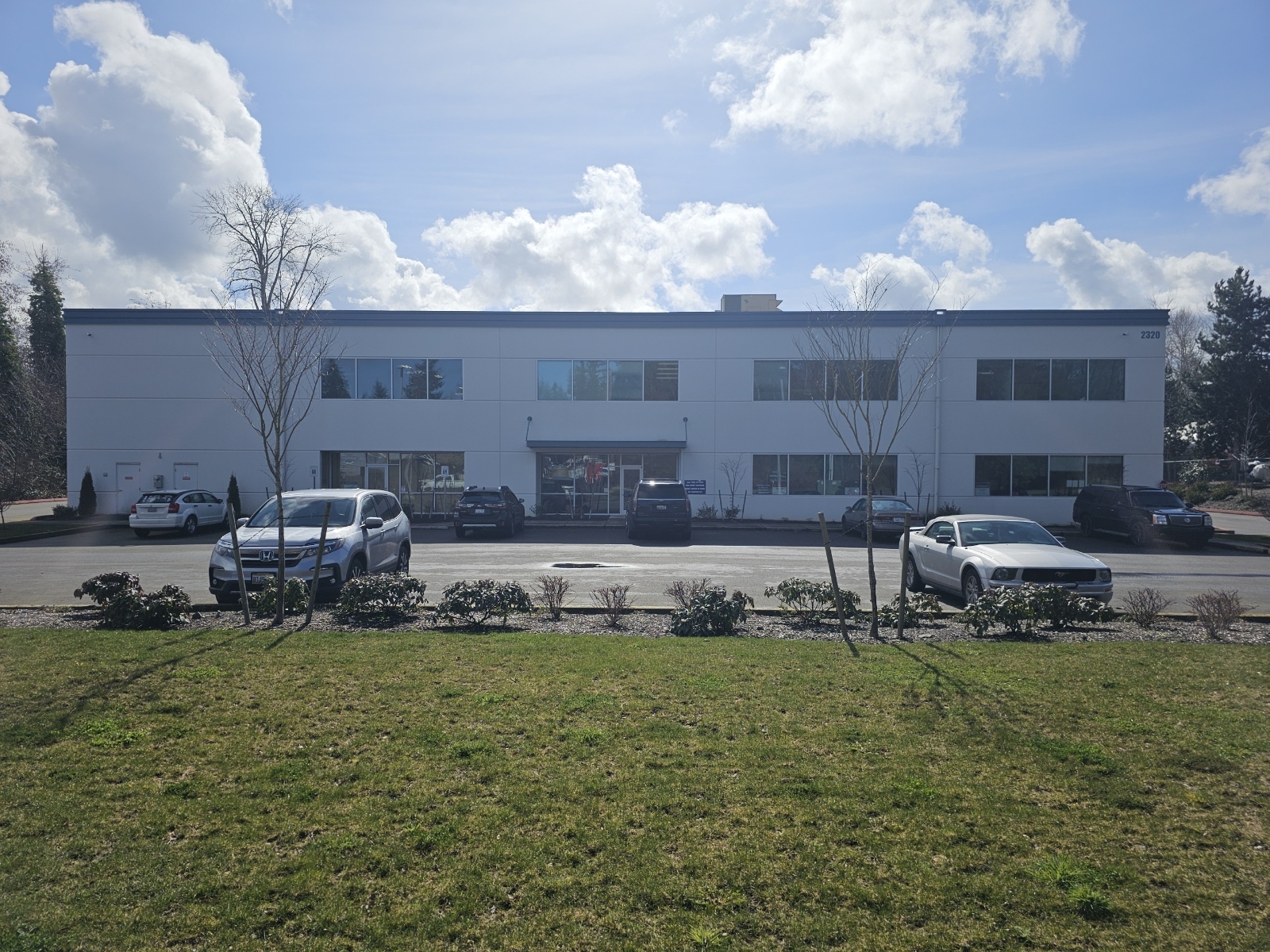 Lincoln Moving & Storage logo