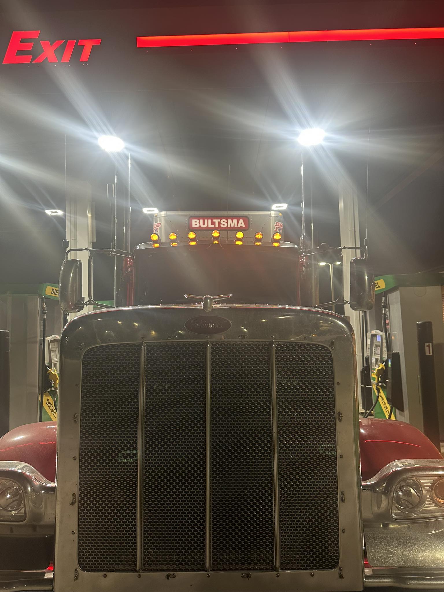 Lloyd Bultsma Trucking, Inc. logo