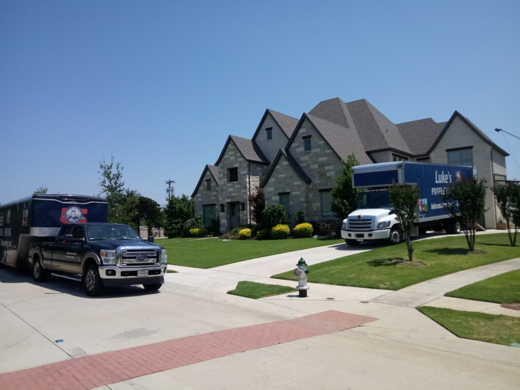 Lukes Moving Services - Hurst logo