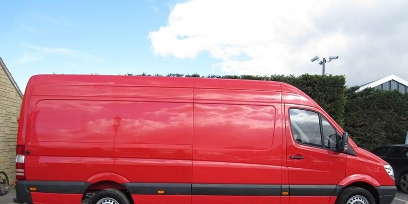 Man With Van Reading image 2