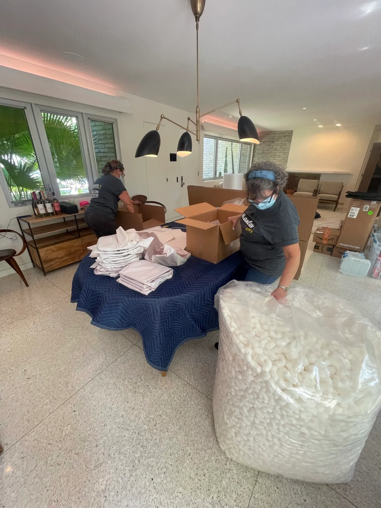 Mancav Movers - Miami Movers logo