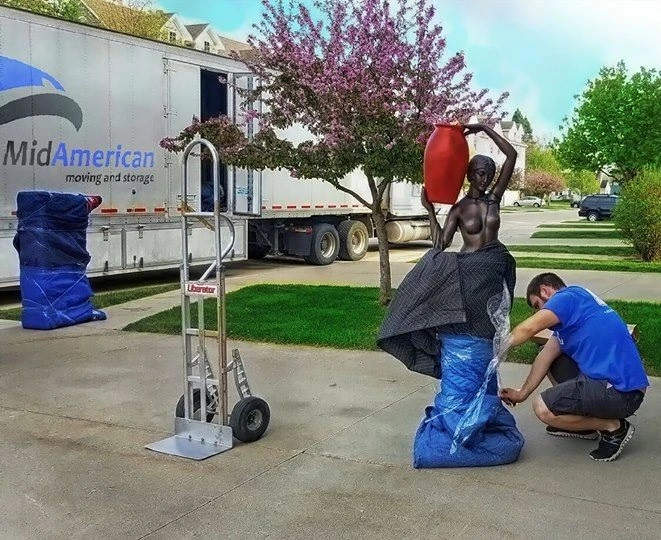 Mid-American Moving logo