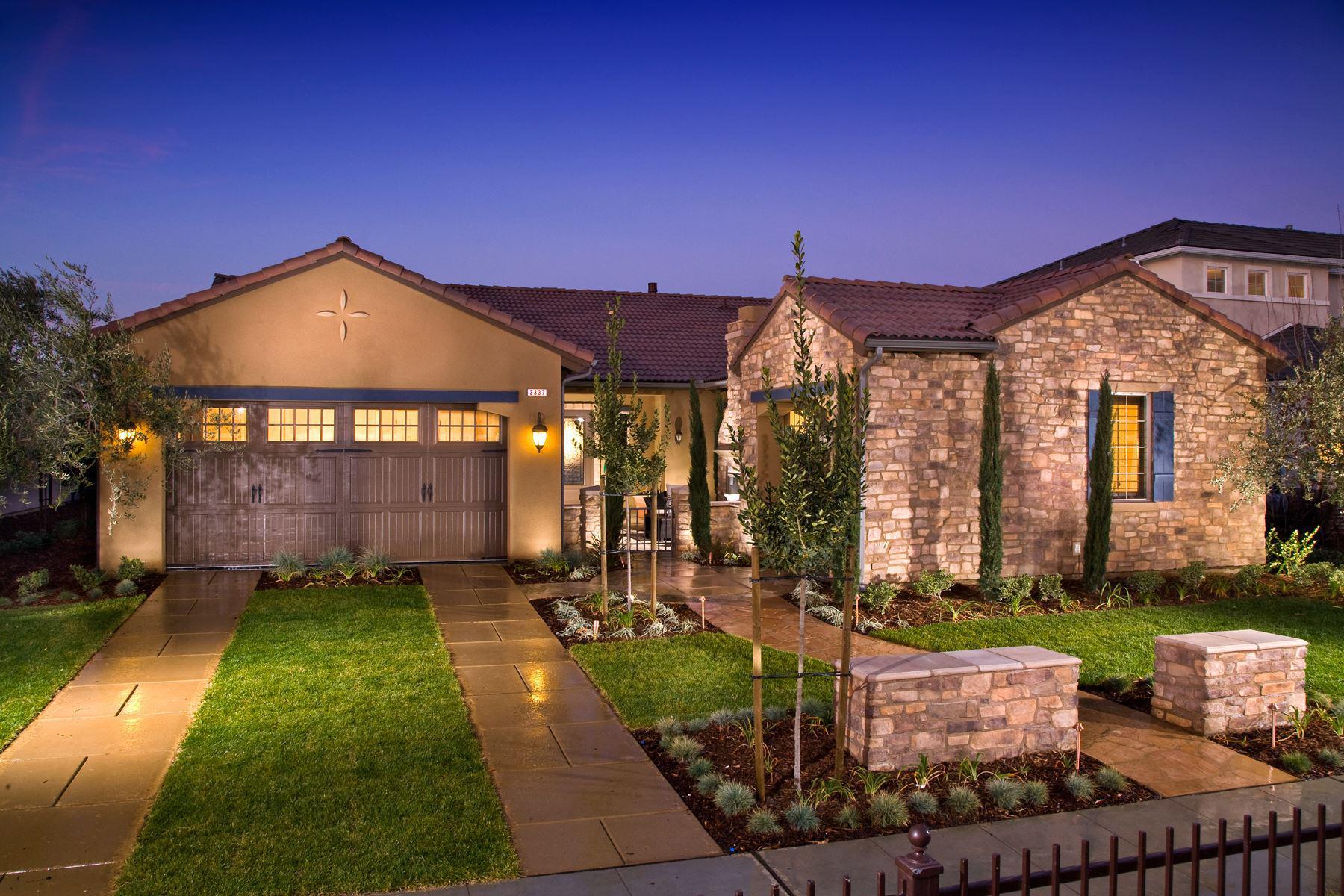 Morris Moving and Storage LLC logo