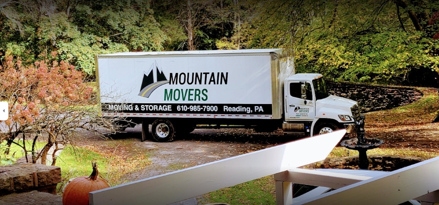 Mountain Movers LLC logo