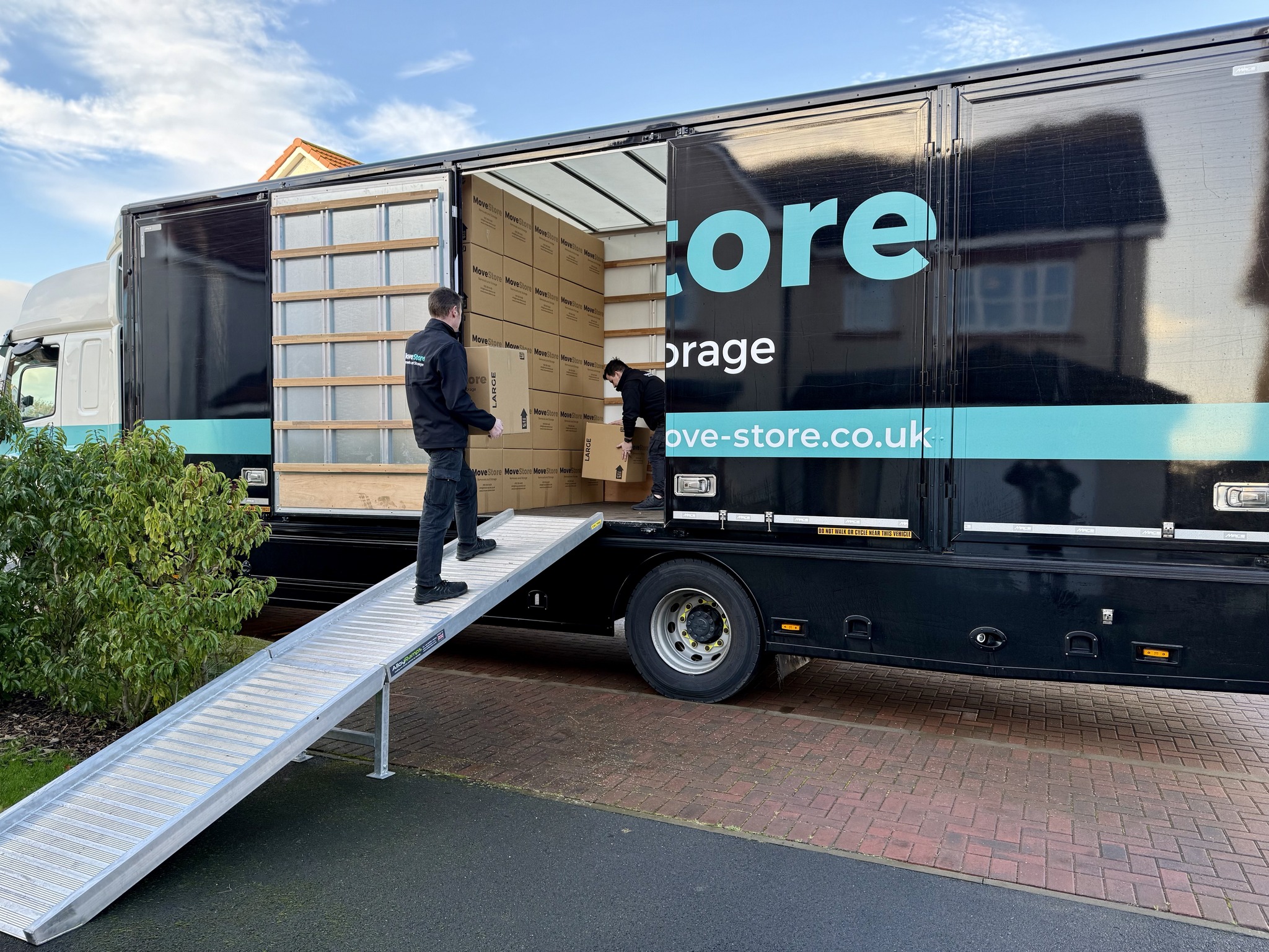 MoveStore Removals and Storage logo