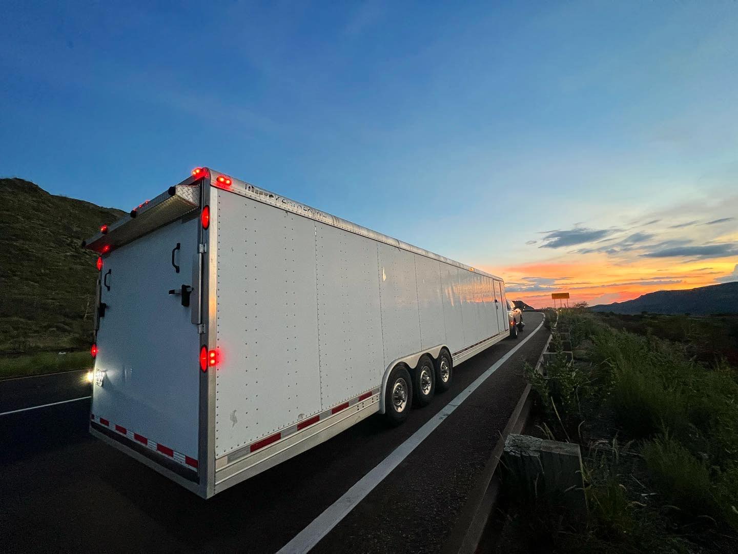 Moving Kingdom Inc logo