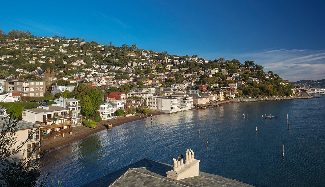 Nice Guys Movers image 4