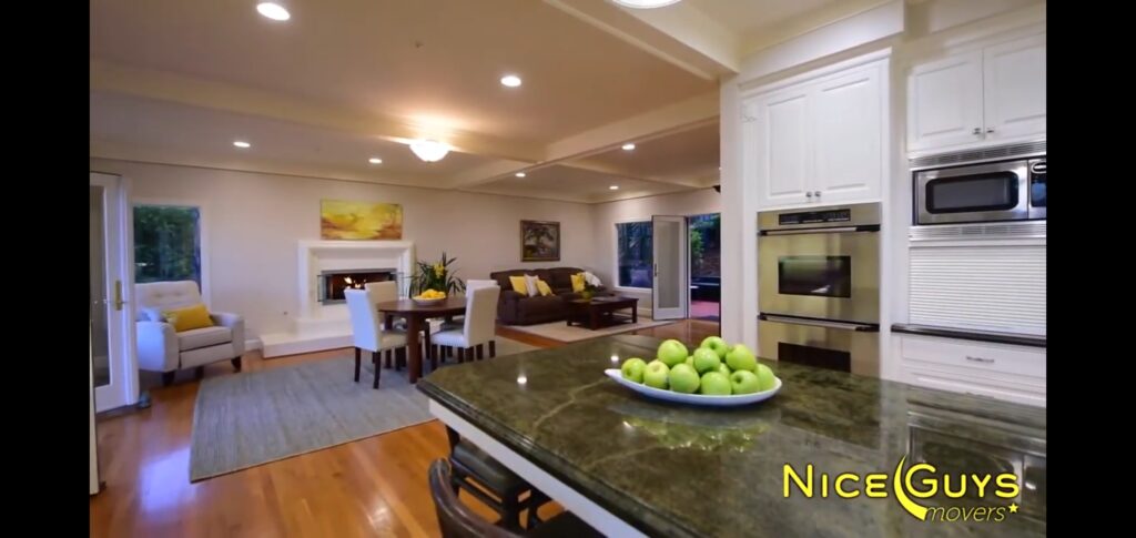 Nice Guys Movers image 1