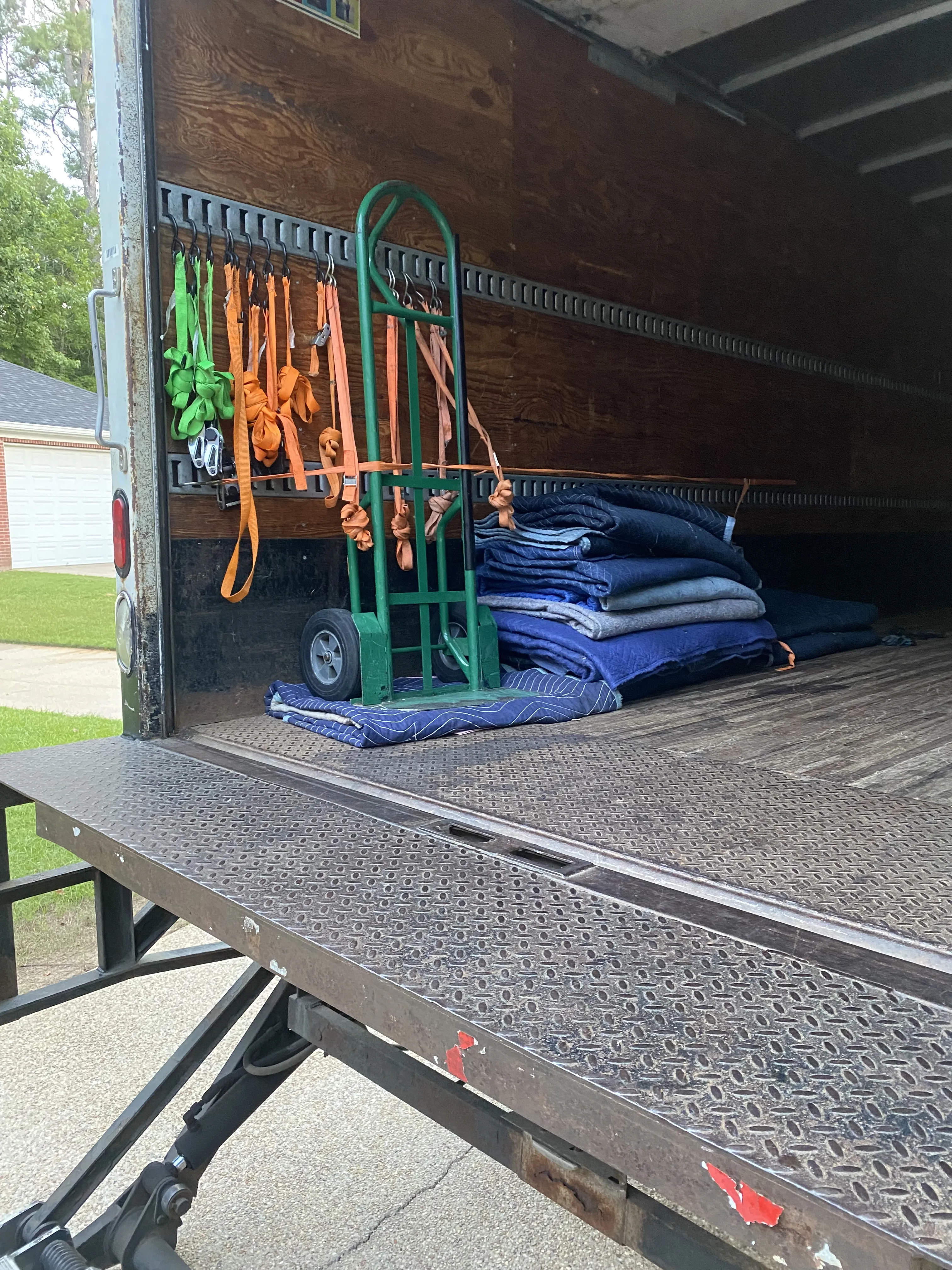 On The Go Professional Movers image 4