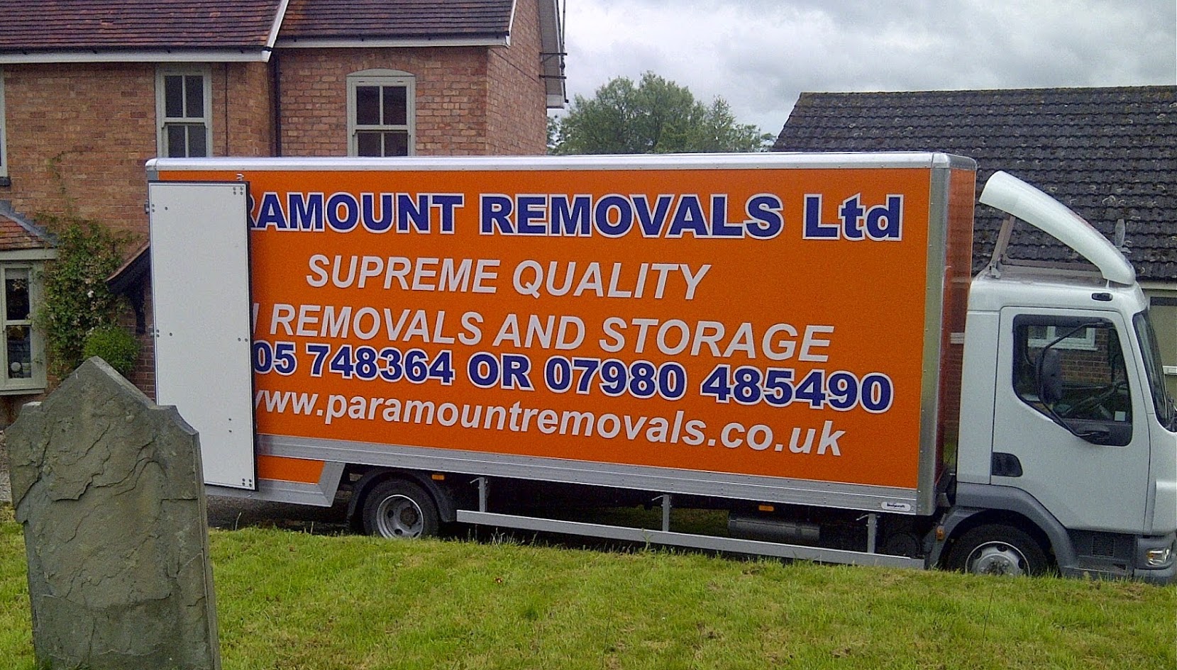 Paramount Removals Worcester logo