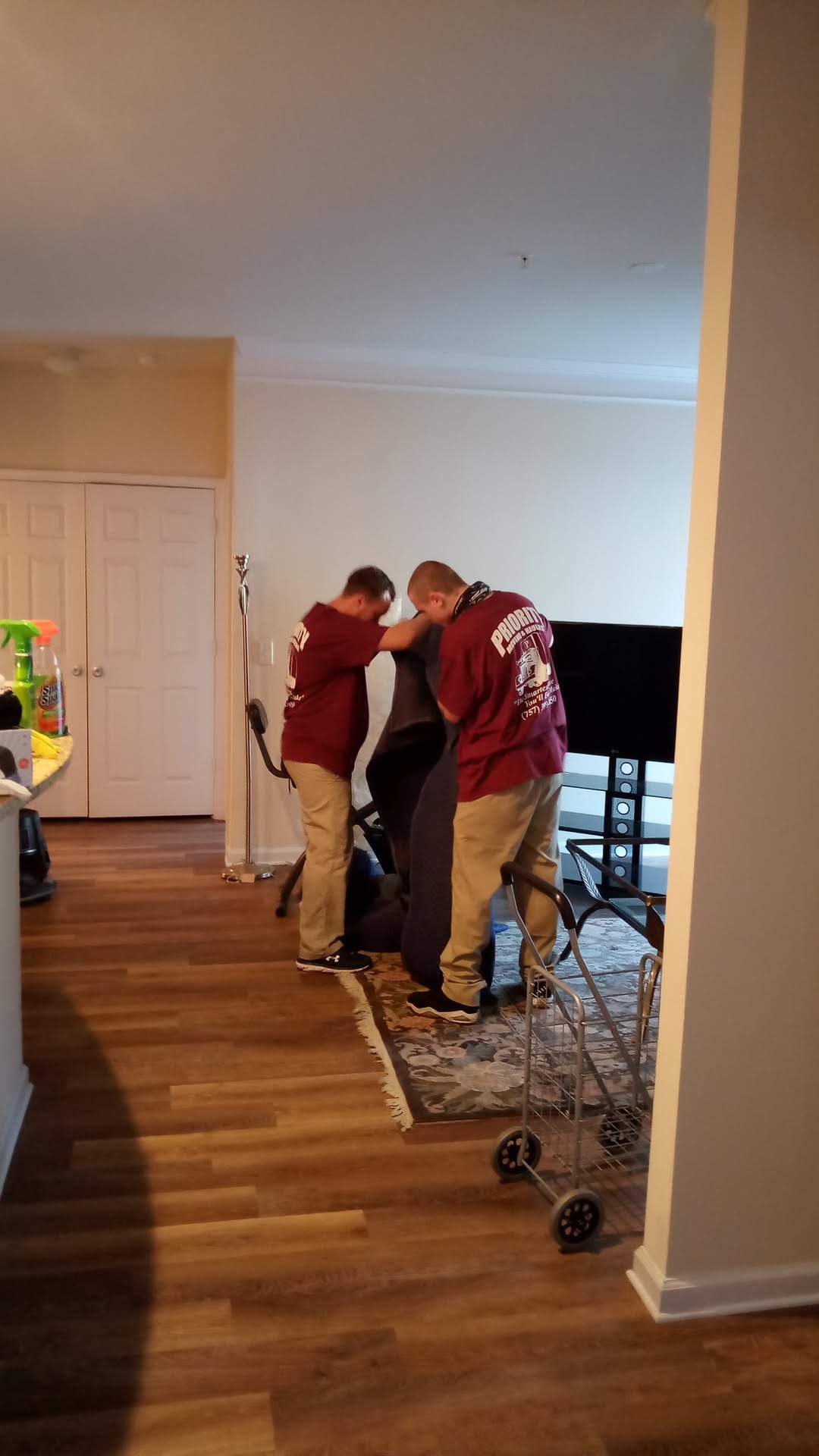 Priority Moving and Storage, Inc. logo