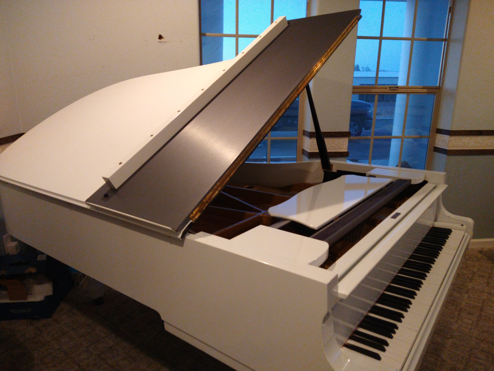 PRIORITY PIANO MOVERS logo