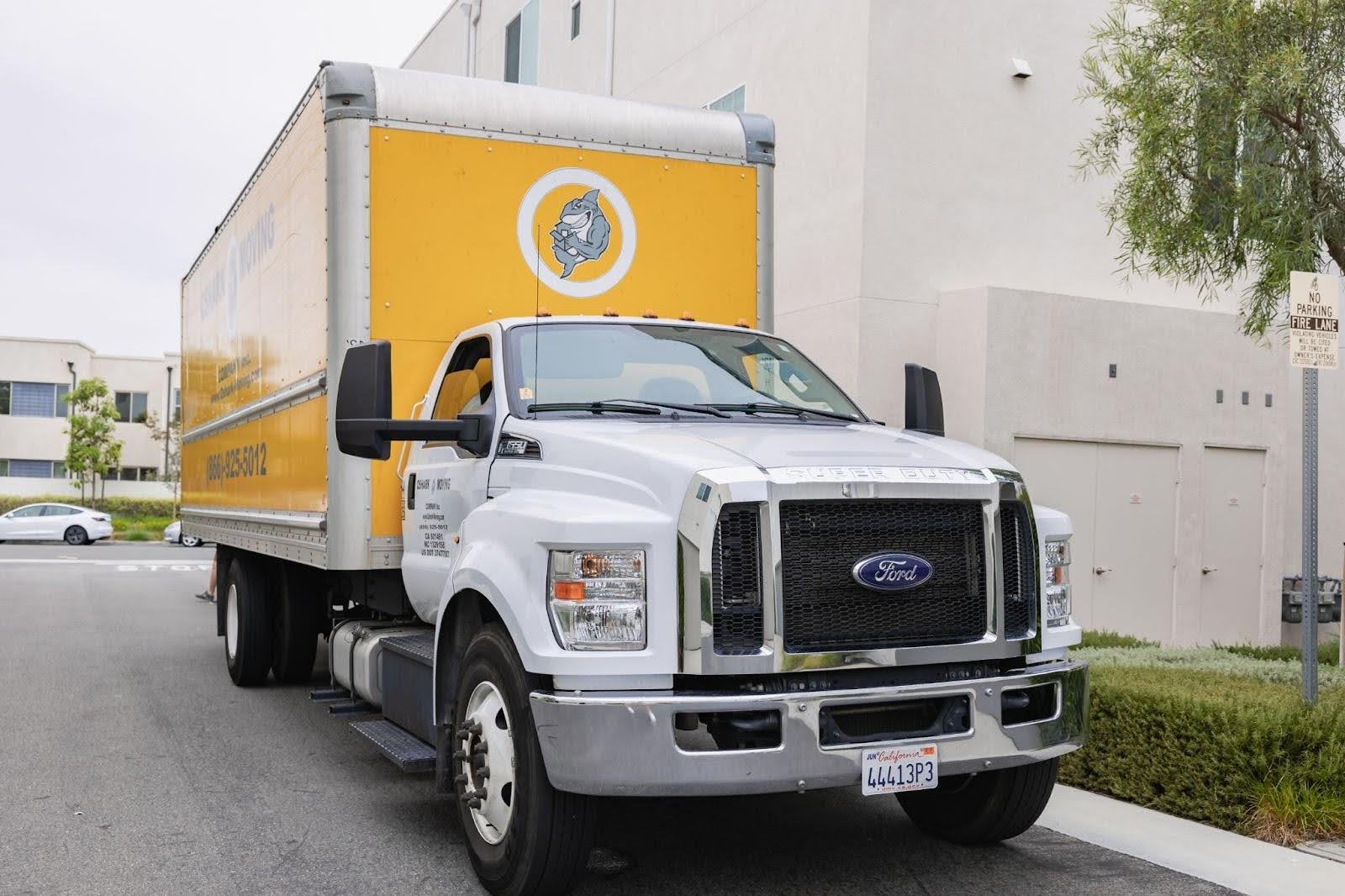 Qshark Moving Company image 3