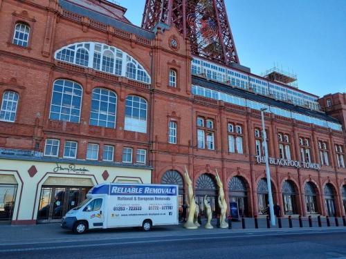 Reliable Removals & Storage logo