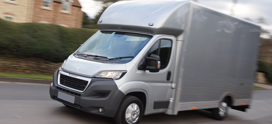 Reliable van and man image 1