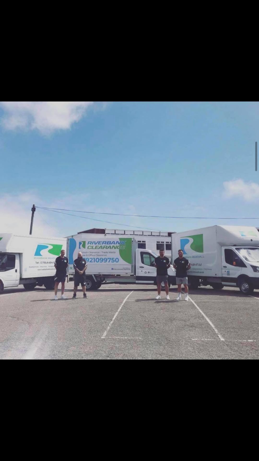 Riverbank Removals logo