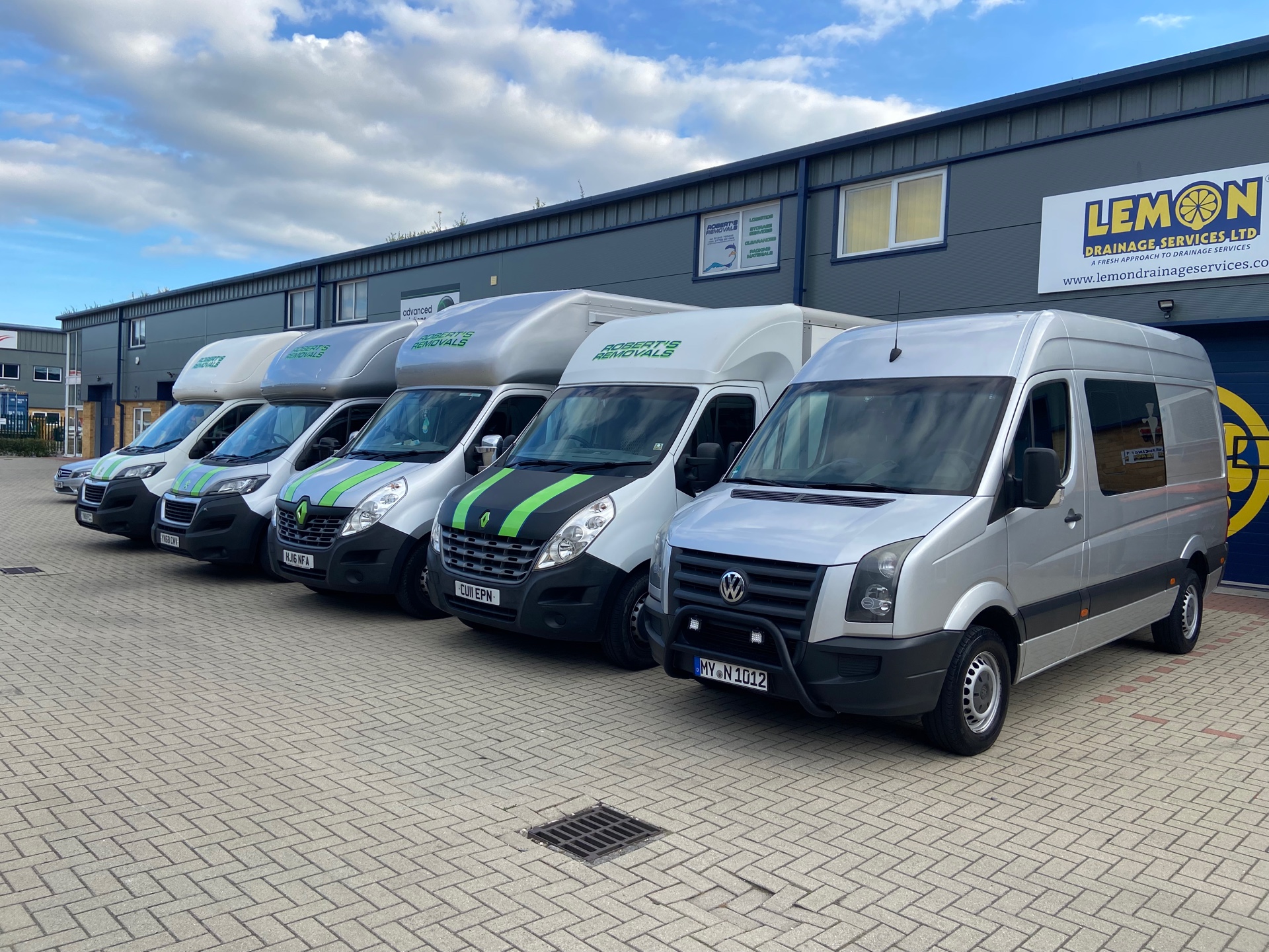 Robert's Removals & Storage logo